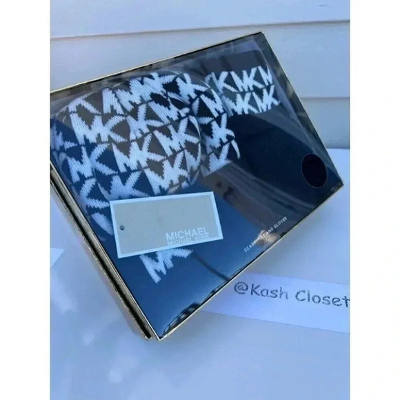Michael Kors Logo Cold Weather Hat,Gloves & Scarf Accessory Set - Black - Picture 1 of 6